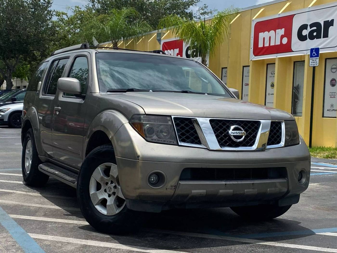2005 Nissan Pathfinder SE — SUV — 140,772 mi — Pompano, FL