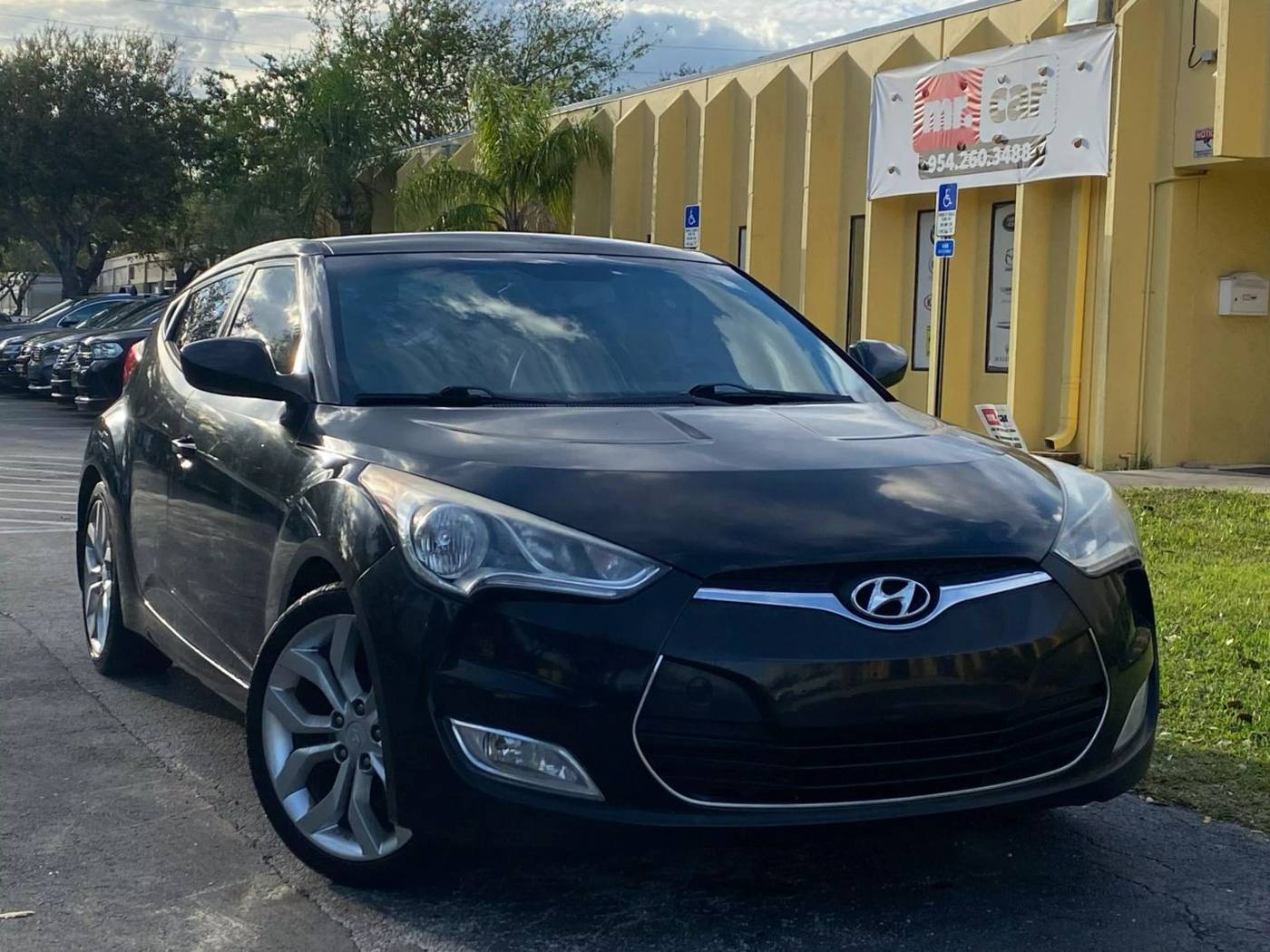 2012 Hyundai Veloster Base — Hatchback — 133,675 mi — Pompano, FL