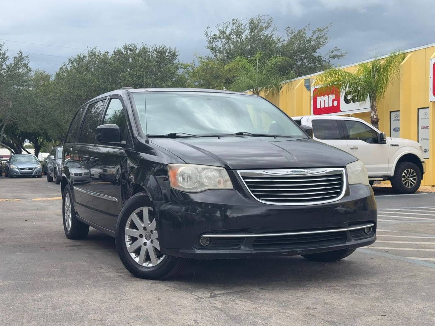 2014 Chrysler Town & Country Touring — Minivan — 85,494 mi — Pompano, FL