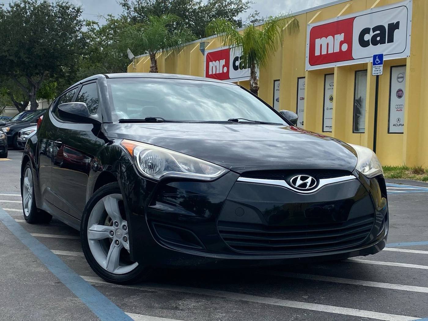 2012 Hyundai Veloster Base — Hatchback — 120,452 mi — Pompano, FL