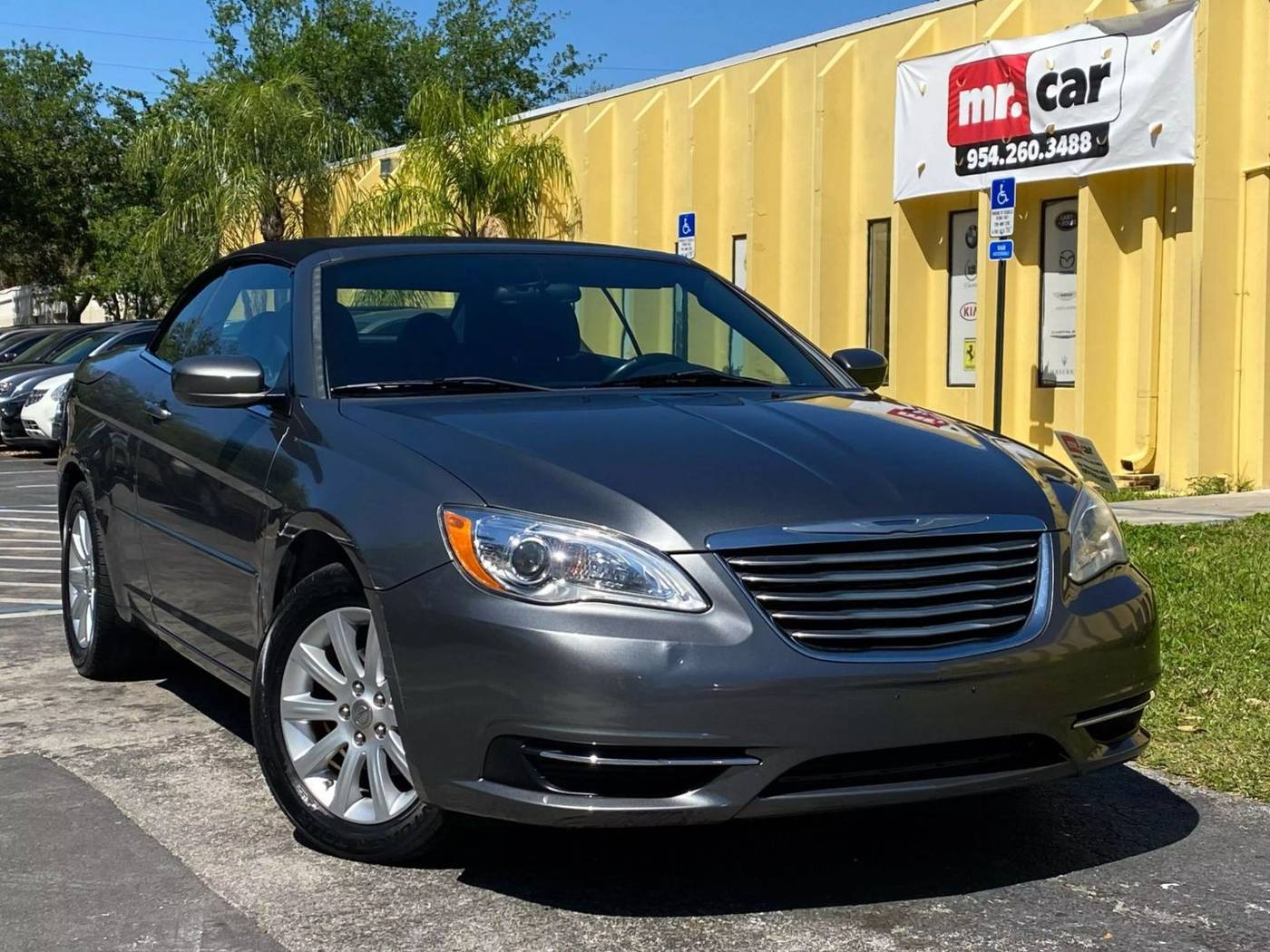 2012 Chrysler 200 Touring — Convertible — 87,412 mi — Pompano, FL
