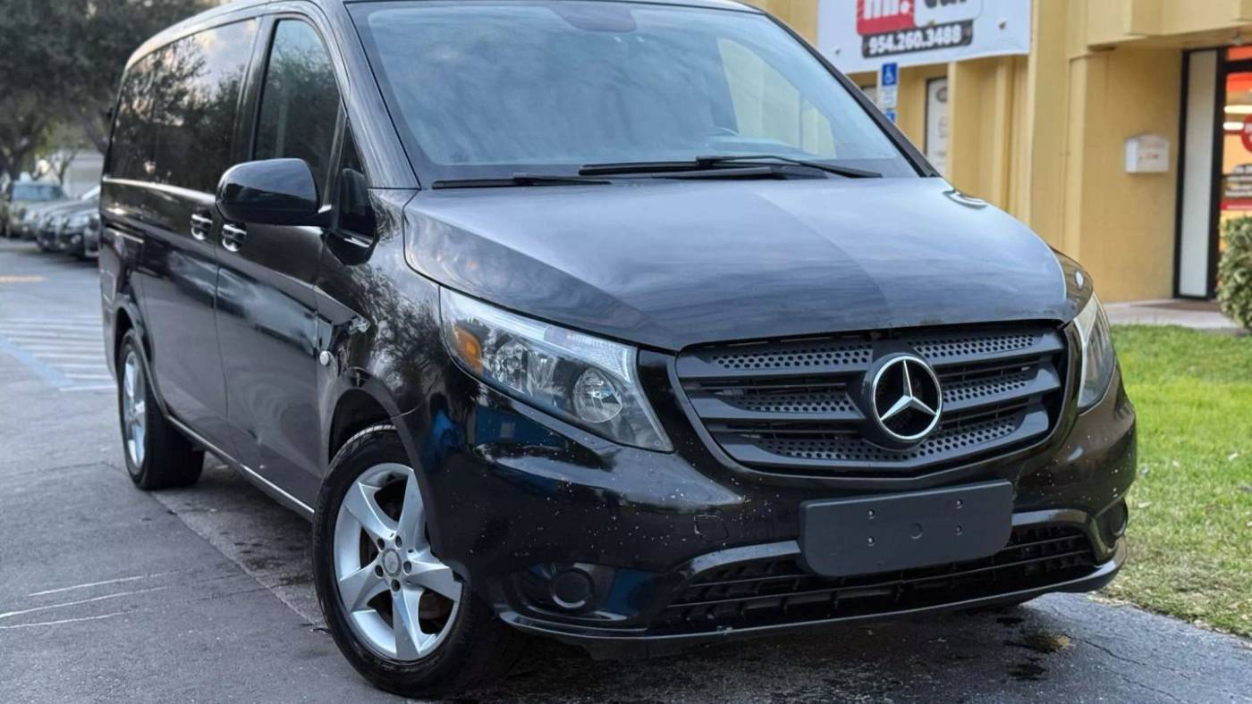 2017 Mercedes-Benz Metris Passenger Van Standard — Passenger Van — 142,587 mi — Pompano, FL