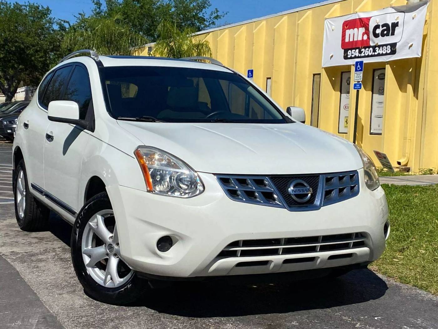 2011 Nissan Rogue SV — SUV — 137,593 mi — Pompano, FL