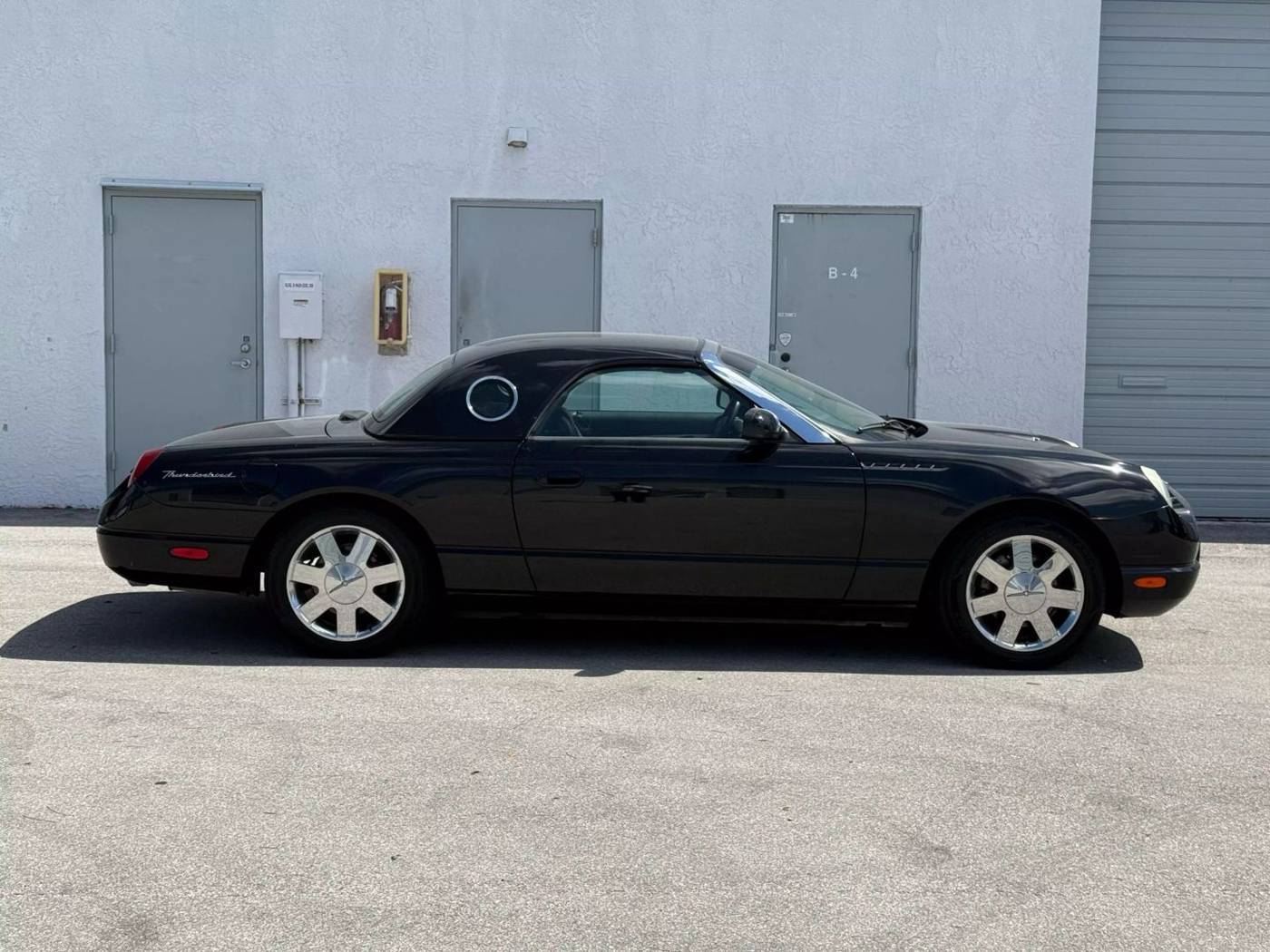 2002 Ford Thunderbird Deluxe — Convertible — 68,043 mi — Pompano, FL