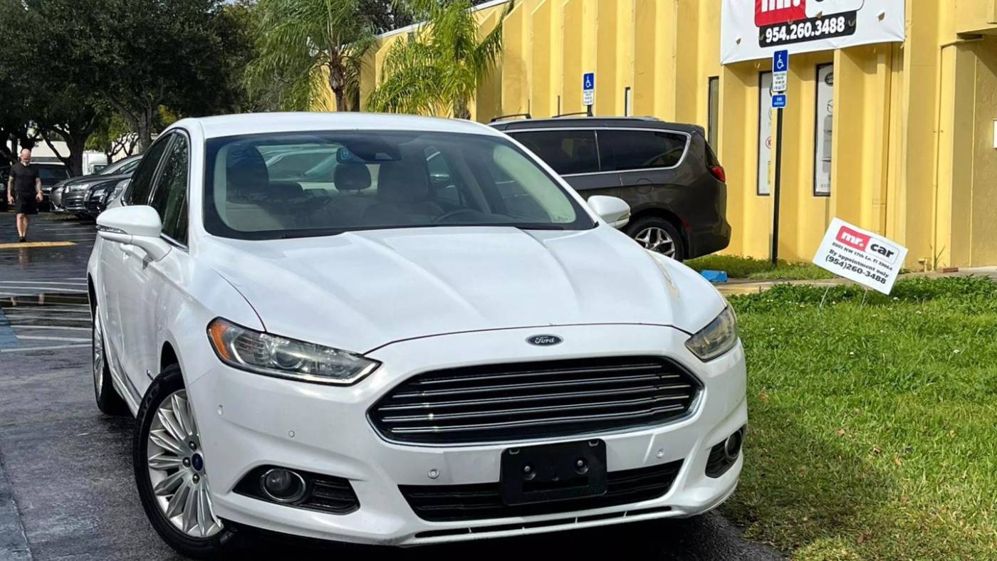 2015 Ford Fusion Hybrid SE — Sedan — 102,400 mi — Pompano, FL