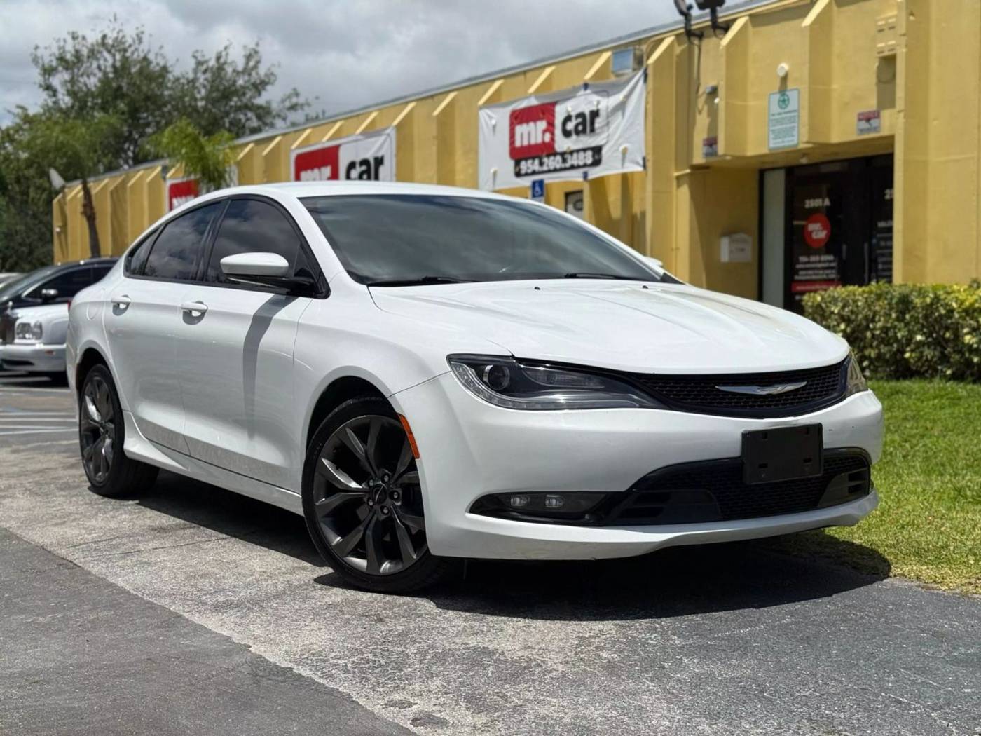 2015 Chrysler 200 S — Sedan — 71,628 mi — Pompano, FL