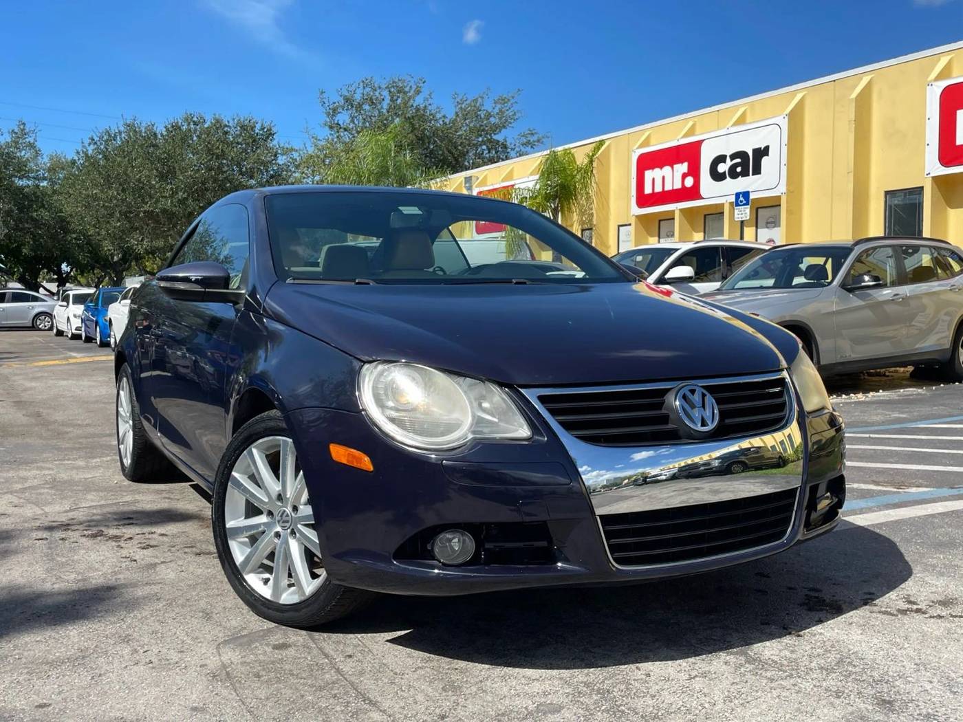 2011 Volkswagen Eos Komfort — Convertible — 148,498 mi — Pompano, FL