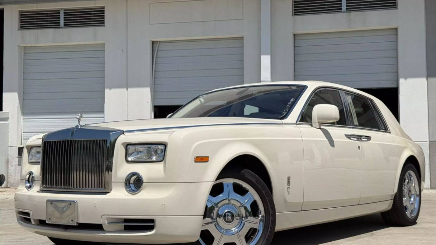 2011 Rolls-Royce Phantom Base