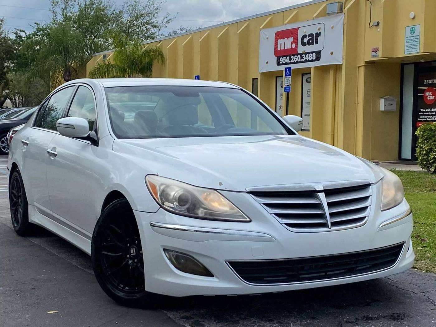 2012 Hyundai Genesis 3.8 — Sedan — 150,068 mi — Pompano, FL