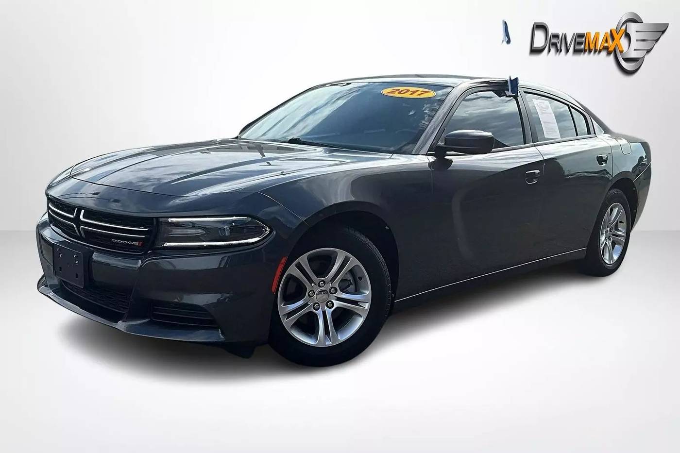 2017 Dodge Charger SE — Sedan — 140,456 mi — Memphis, TN