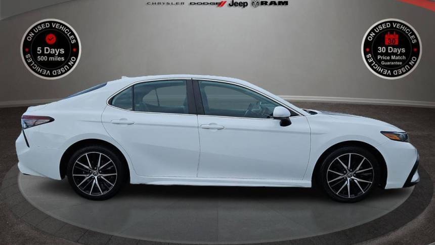 2021 Toyota Camry SE — Sedan — 83,614 mi — Wayland, MI