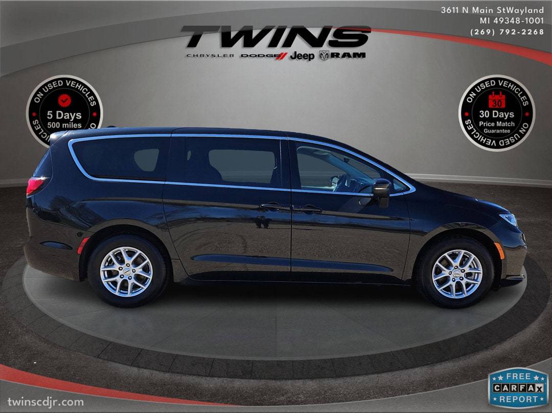 2023 Chrysler Pacifica Touring L — Minivan — 81,087 mi — Wayland, MI