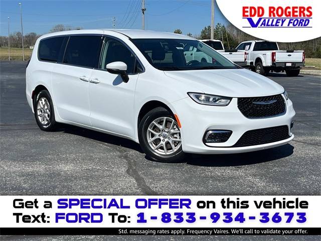 2023 Chrysler Pacifica Touring L — Minivan — 62,285 mi — Sparta, TN