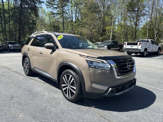 2024 Nissan Pathfinder Platinum — SUV — 3,952 mi — High Point, NC
