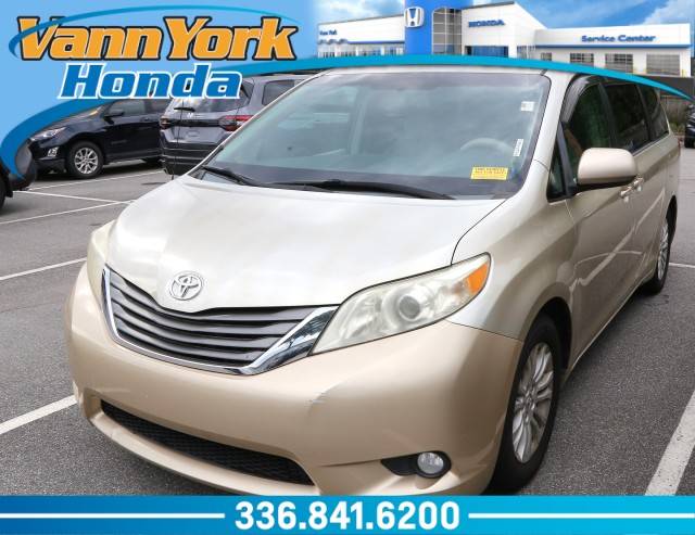 2013 Toyota Sienna XLE — Minivan — 75,594 mi — High Point, NC