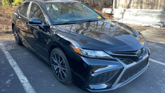 2022 Toyota Camry SE — Sedan — 20,009 mi — High Point, NC