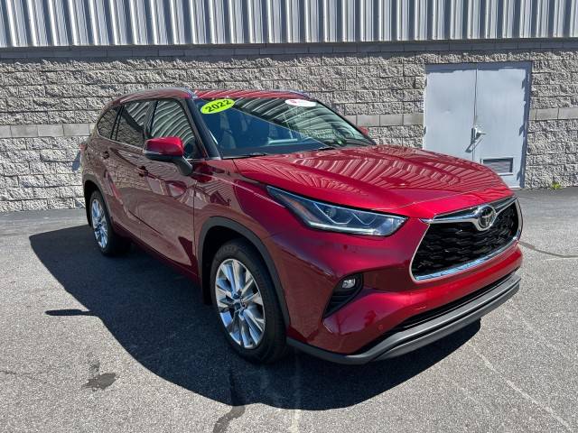 2022 Toyota Highlander Limited — SUV — 14,755 mi — High Point, NC