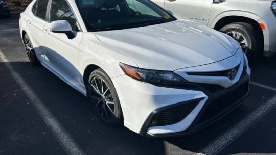 2021 Toyota Camry SE — Sedan — 55,100 mi — High Point, NC