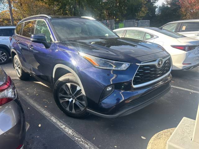 2021 Toyota Highlander XLE — SUV — 28,162 mi — High Point, NC