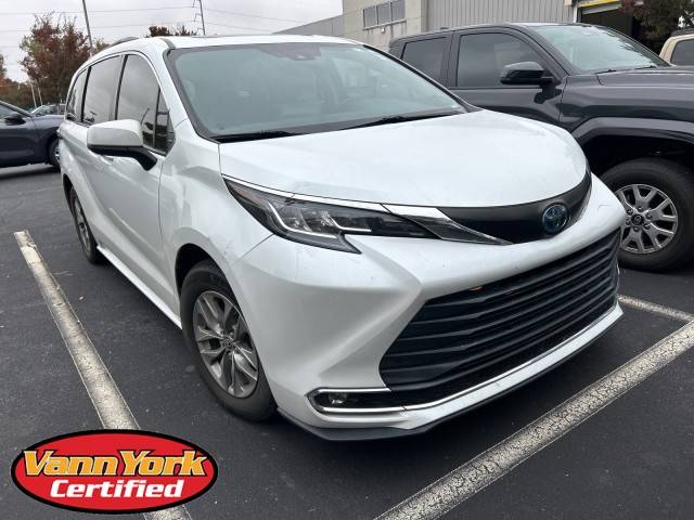 2022 Toyota Sienna XLE — Minivan — 92,900 mi — High Point, NC