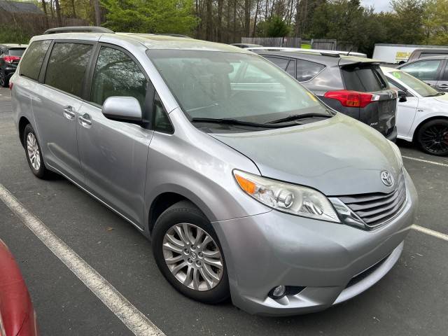 2017 Toyota Sienna XLE Premium — Minivan — 112,592 mi — High Point, NC