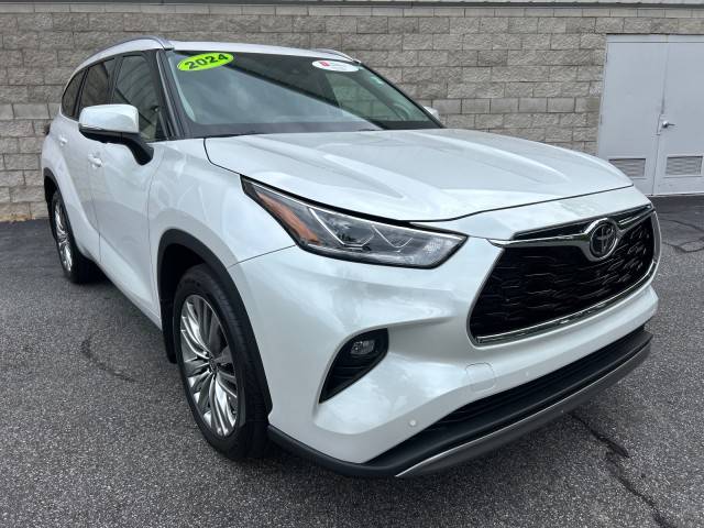 2024 Toyota Highlander Platinum — SUV — 19,046 mi — High Point, NC