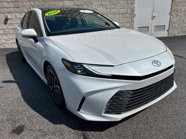 2025 Toyota Camry Hybrid XLE — Sedan — 20,300 mi — High Point, NC
