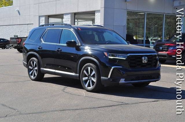 2025 Honda Pilot Touring — SUV — 17,475 mi — Plymouth, MI