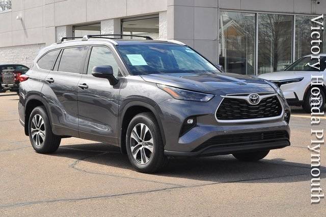 2022 Toyota Highlander XLE — SUV — 31,931 mi — Plymouth, MI