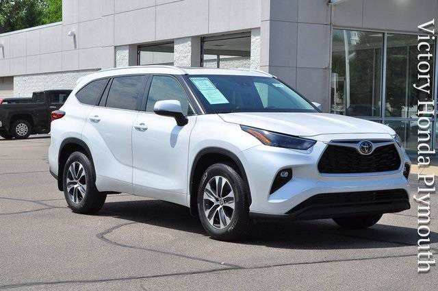 2023 Toyota Highlander XLE — SUV — 17,872 mi — Plymouth, MI