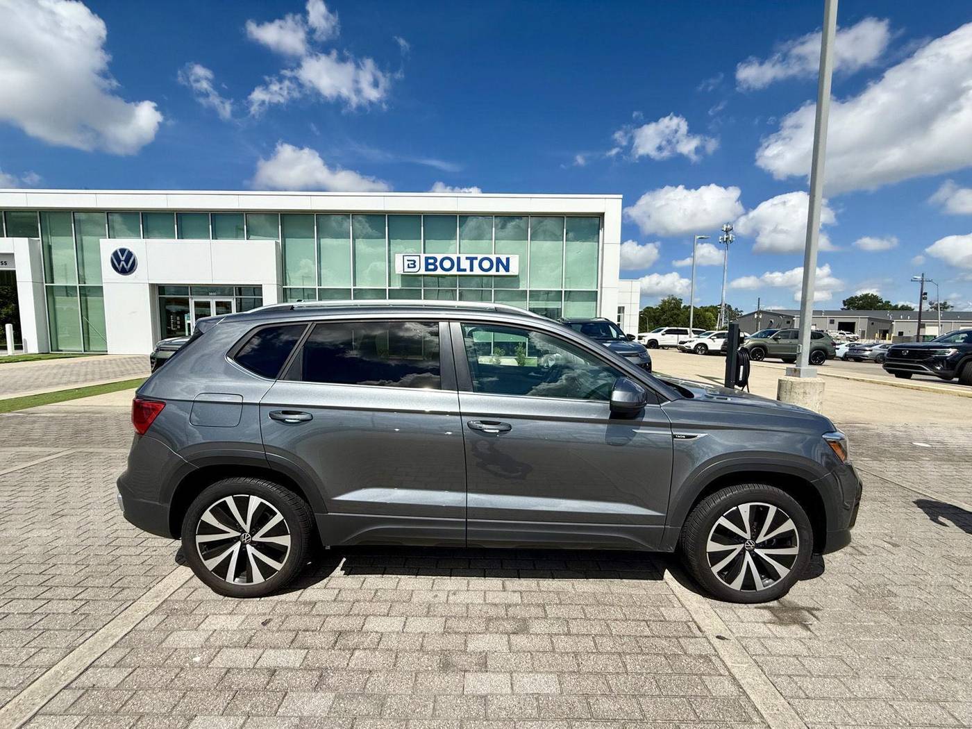 2024 Volkswagen Taos SE — SUV — 2,354 mi — Lake Charles, LA