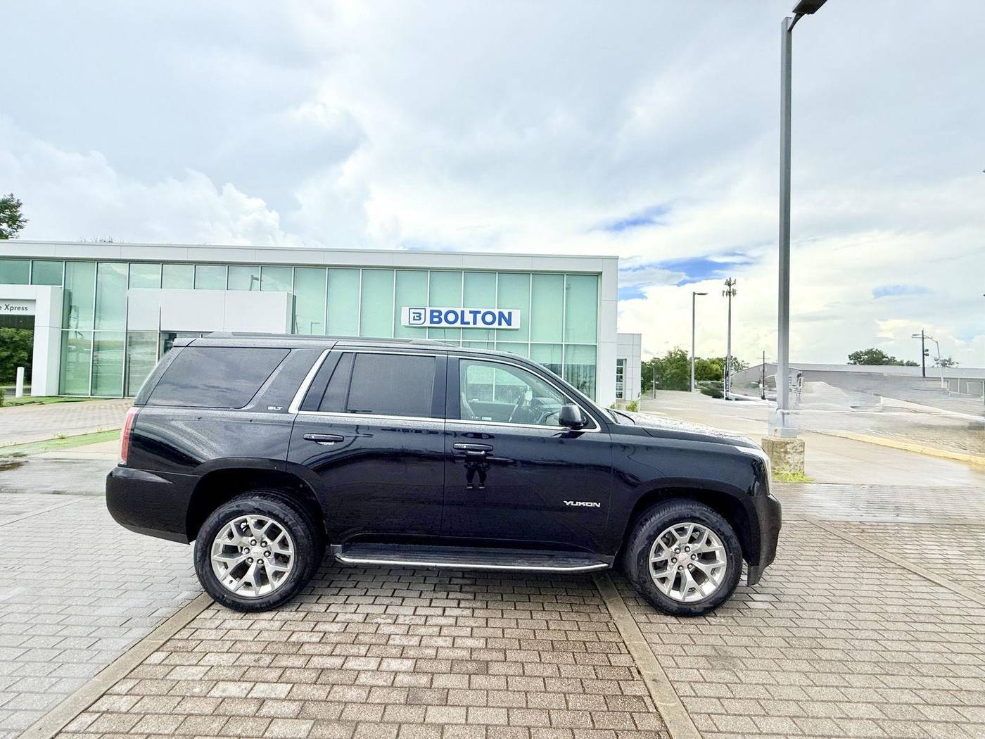 2018 GMC Yukon SLT — SUV — 141,233 mi — Lake Charles, LA