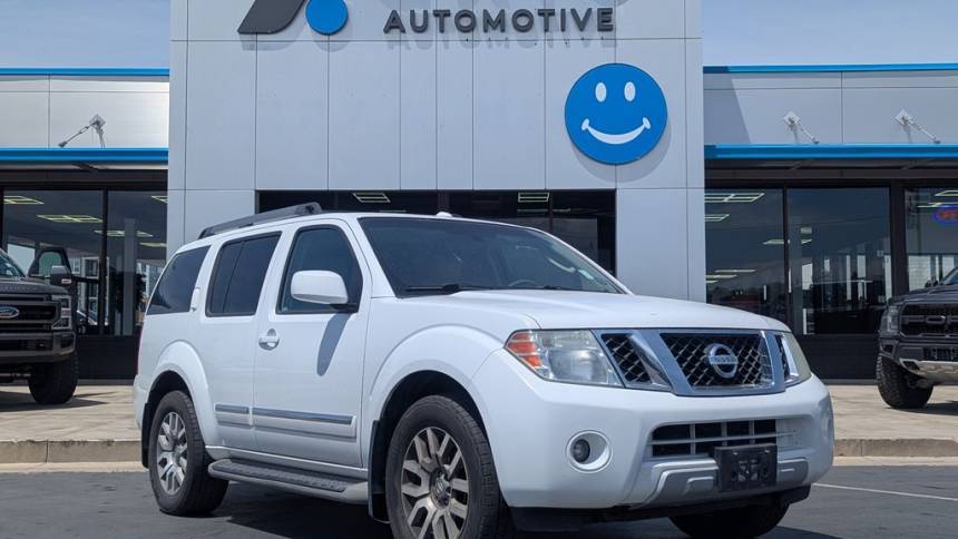 2010 Nissan Pathfinder LE
