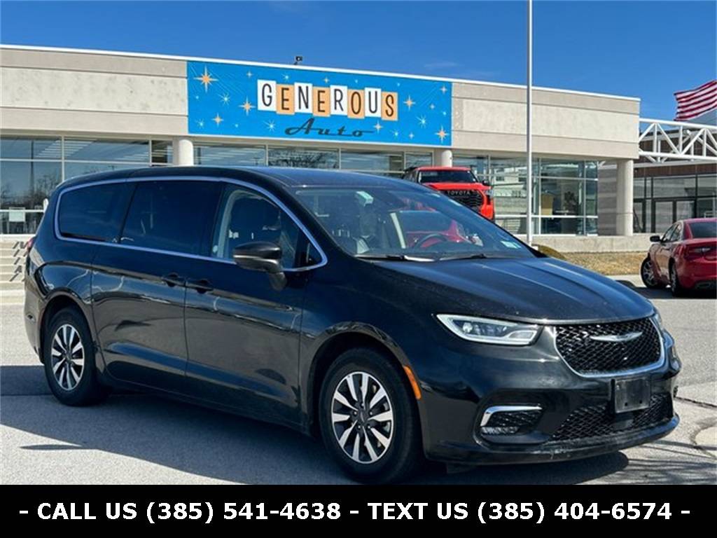 2023 Chrysler Pacifica Hybrid Touring L — Minivan — 51,729 mi — Sandy, UT