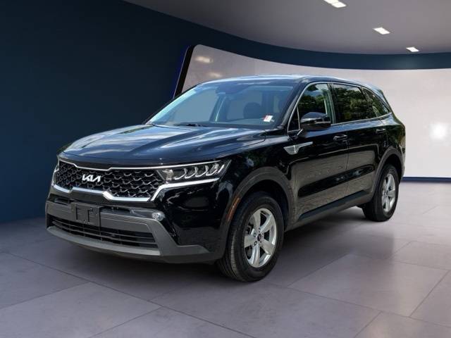 2022 Kia Sorento LX — SUV — 18,709 mi — Shrewsbury, MA