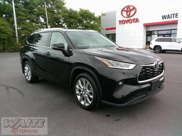 2022 Toyota Highlander Limited — SUV — 32,339 mi — Watertown, NY