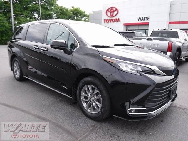2021 Toyota Sienna XLE — Minivan — 58,728 mi — Watertown, NY