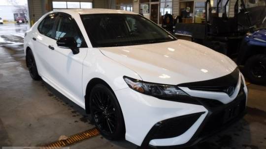 2022 Toyota Camry Hybrid SE — Sedan — 25,830 mi — Watertown, NY