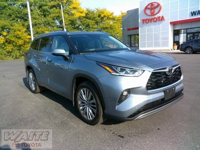 2023 Toyota Highlander Platinum — SUV — 20,752 mi — Watertown, NY
