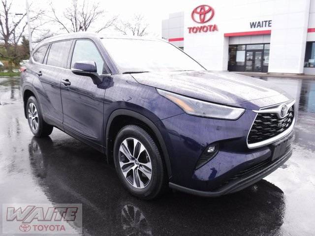 2022 Toyota Highlander XLE — SUV — 28,223 mi — Watertown, NY