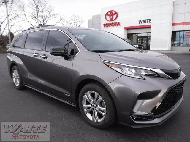 2021 Toyota Sienna XSE — Minivan — 44,345 mi — Watertown, NY
