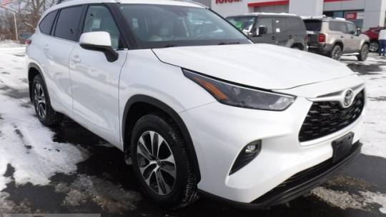 2022 Toyota Highlander XLE — SUV — 37,349 mi — Watertown, NY