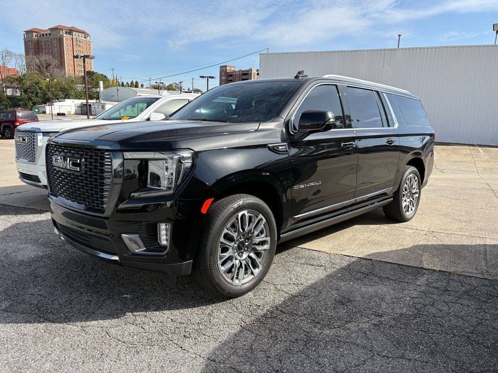 2023 GMC Yukon Denali Ultimate — SUV — 28,658 mi — Spartanburg, SC