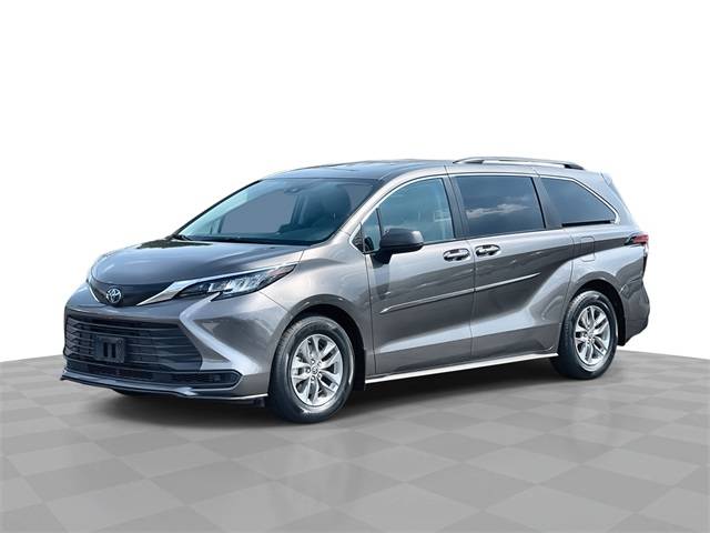 2022 Toyota Sienna LE — Minivan — 35,609 mi — Wallingford, CT