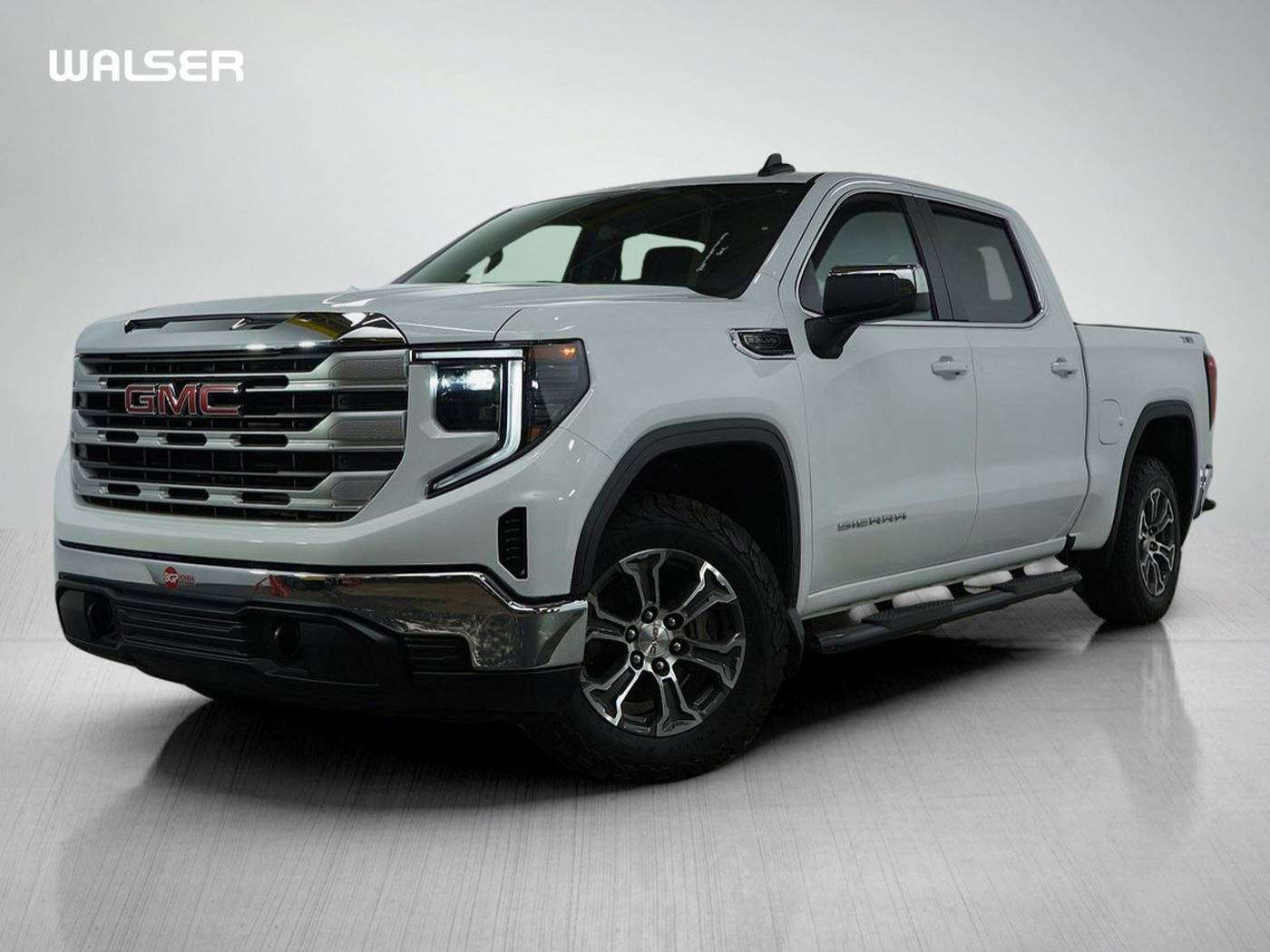 2024 GMC Sierra 1500 SLE — Pickup Truck — 23,436 mi — Bloomington, MN