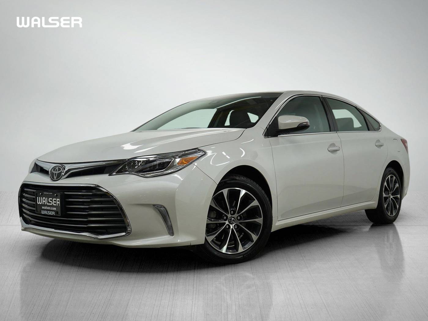 2017 Toyota Avalon XLE — Sedan — 24,076 mi — Bloomington, MN