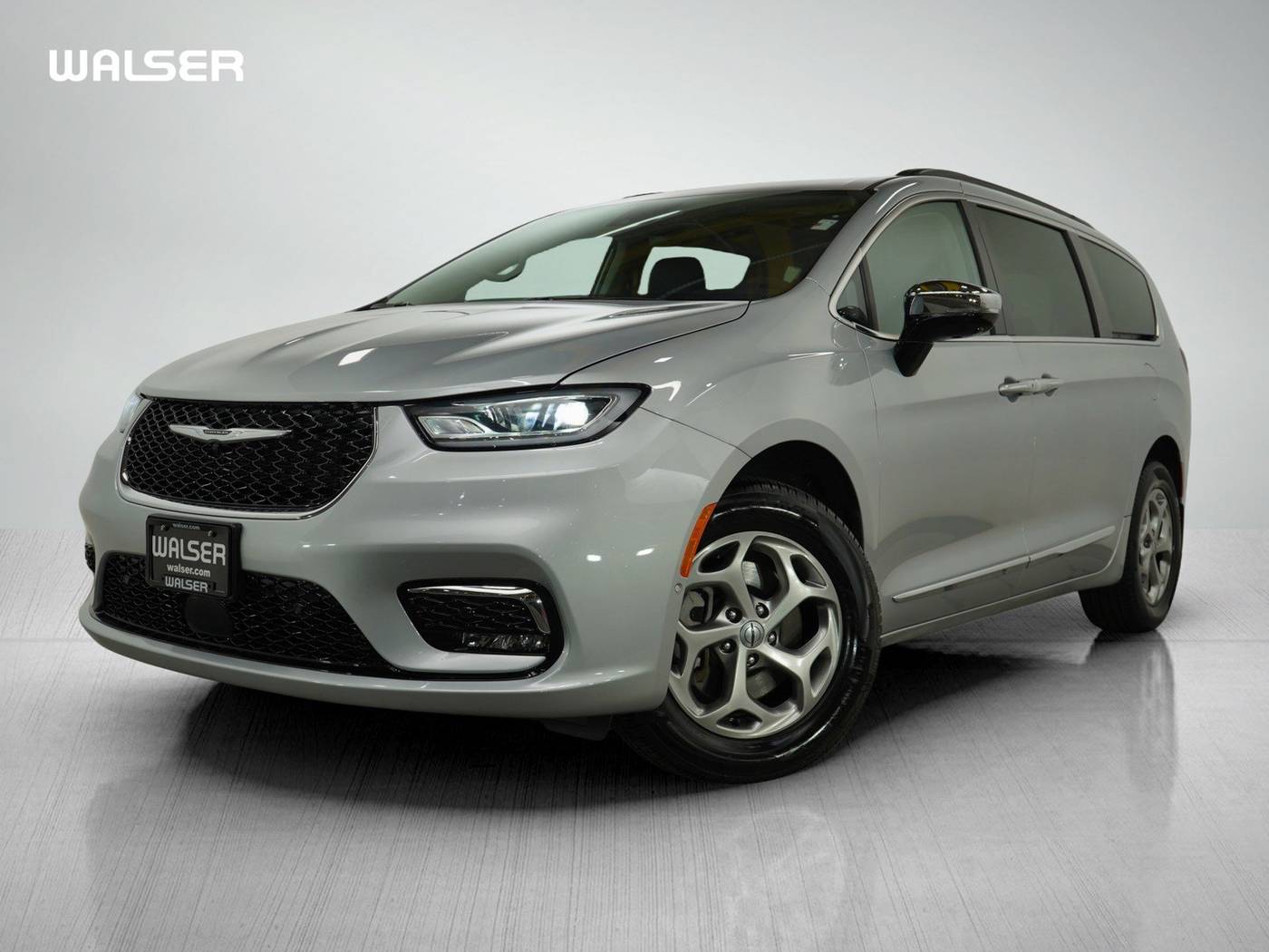 2023 Chrysler Pacifica Limited — Minivan — 37,825 mi — Bloomington, MN