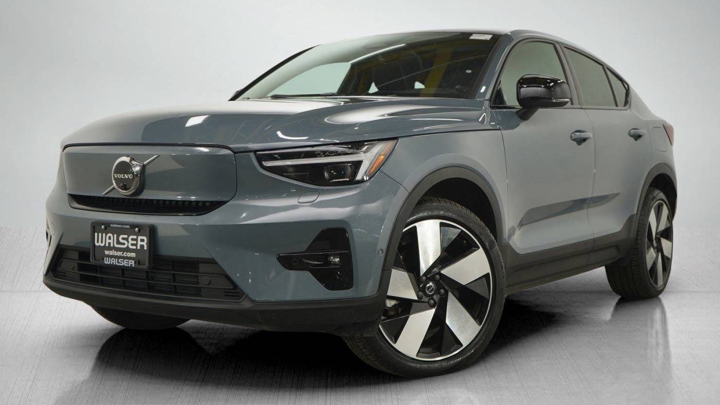2023 Volvo C40 Recharge Ultimate — SUV — 16,892 mi — Hopkins, MN