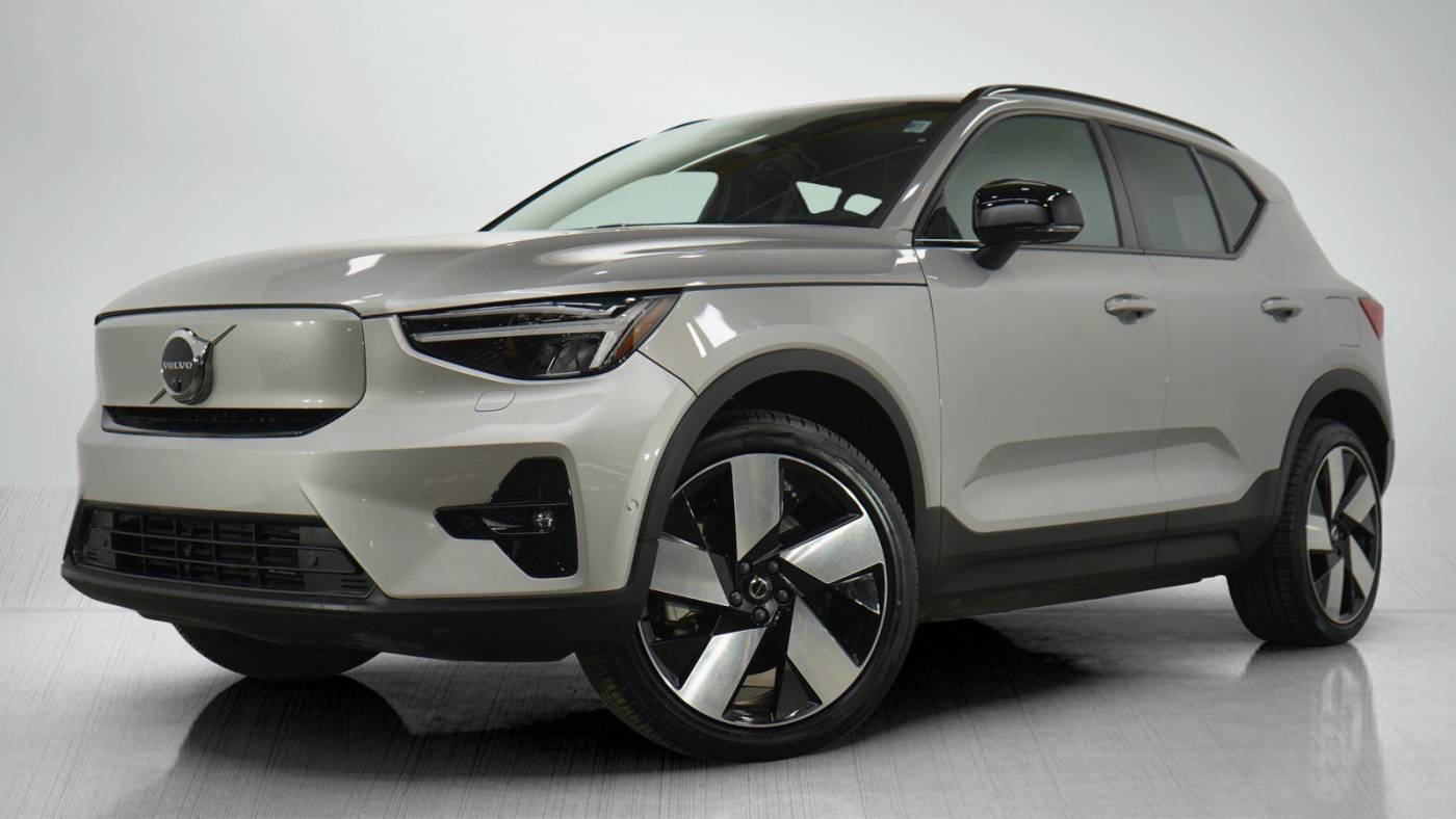 2023 Volvo XC40 Recharge Ultimate — SUV — 6,102 mi — Hopkins, MN