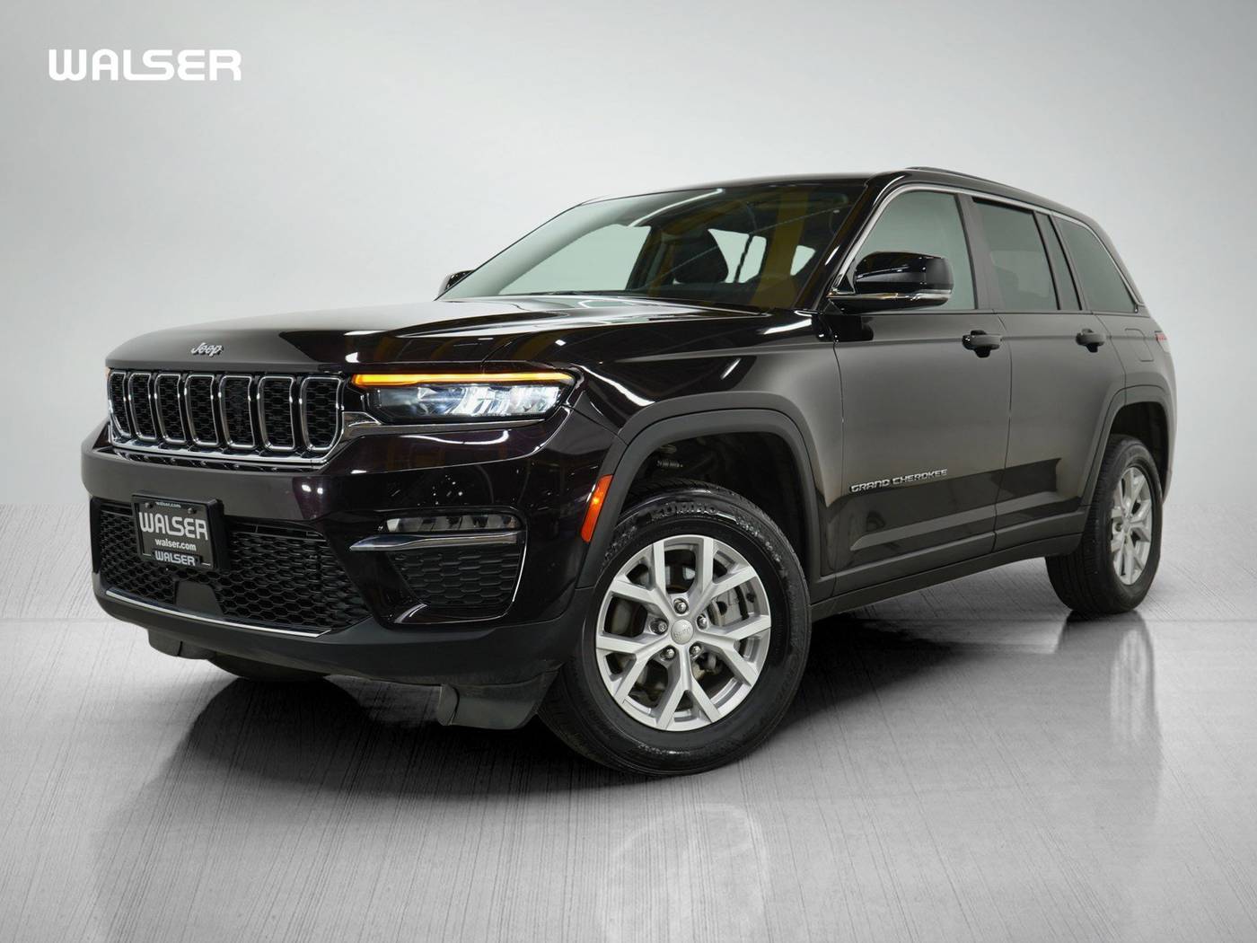 2023 Jeep Grand Cherokee Limited — SUV — 9,385 mi — Hopkins, MN
